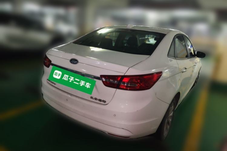 Used Ford Escort 2015 1.5L Automatic Fashion Model Rear Right 45 Deg
