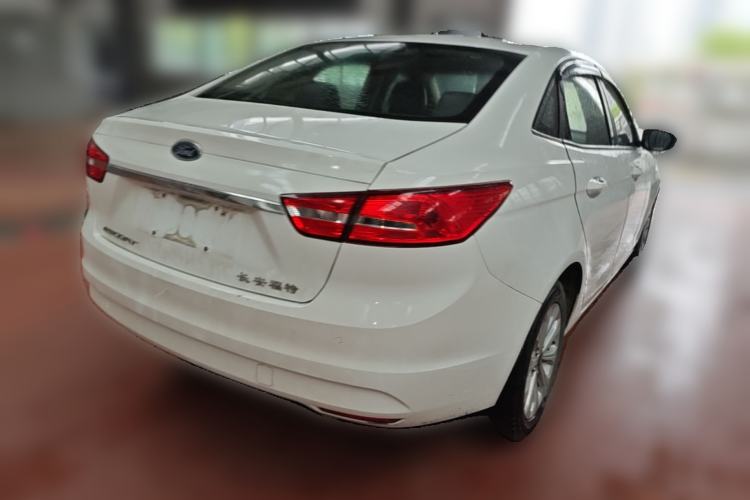 Used Ford Escort 2015 1.5L Automatic Fashion Model Rear Right 45 Deg