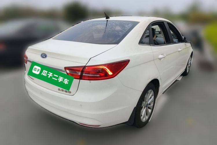 Used Ford Escort 2015 1.5L Automatic Fashion Model Rear Right 45 Deg