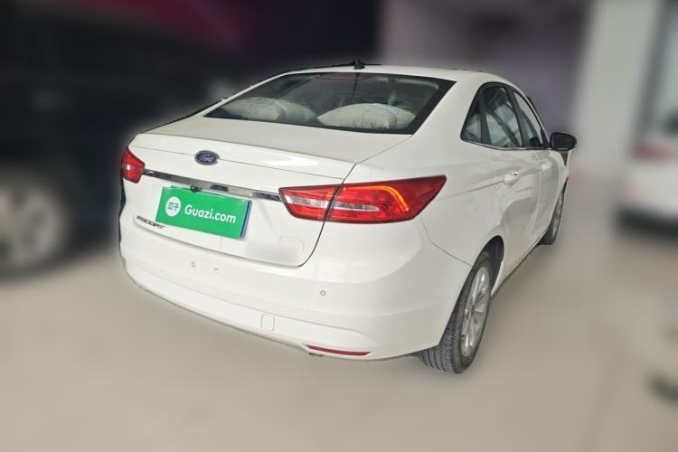 Used Ford Escort 2015 1.5L Automatic Fashion Model Rear Right 45 Deg