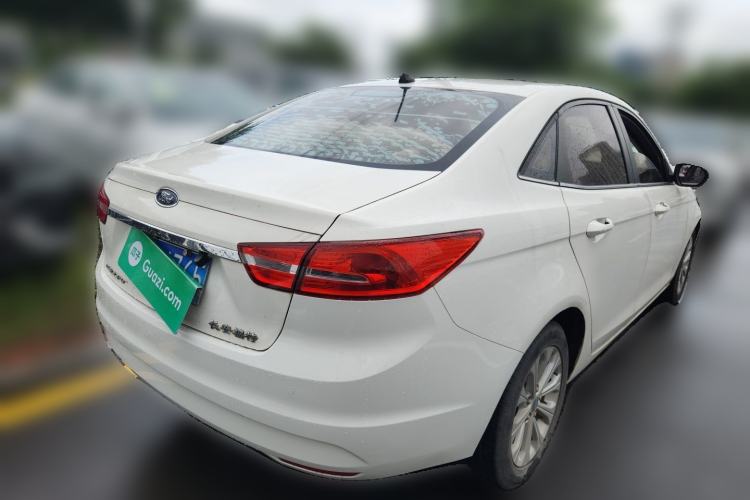 Used Ford Escort 2015 1.5L Automatic Fashion Model Rear Right 45 Deg