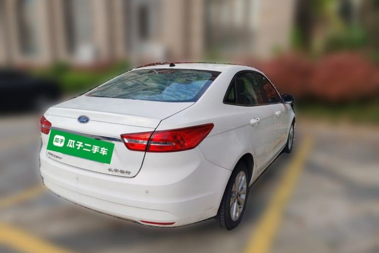 Used Ford Escort 2015 1.5L Automatic Fashion Model Rear Right 45 Deg