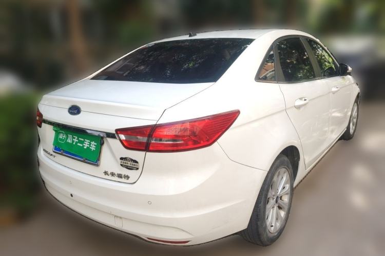 Used Ford Escort 2015 1.5L Automatic Fashion Model Rear Right 45 Deg
