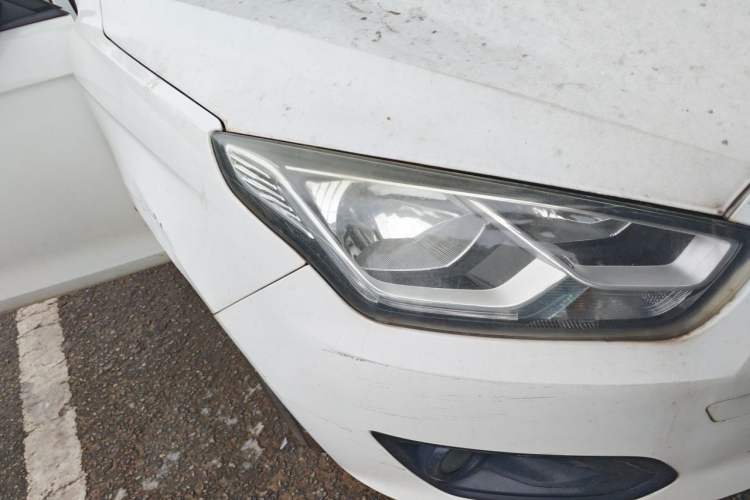 Used Ford Escort 2015 1.5L Manual Comfort Model Right Front Headlight