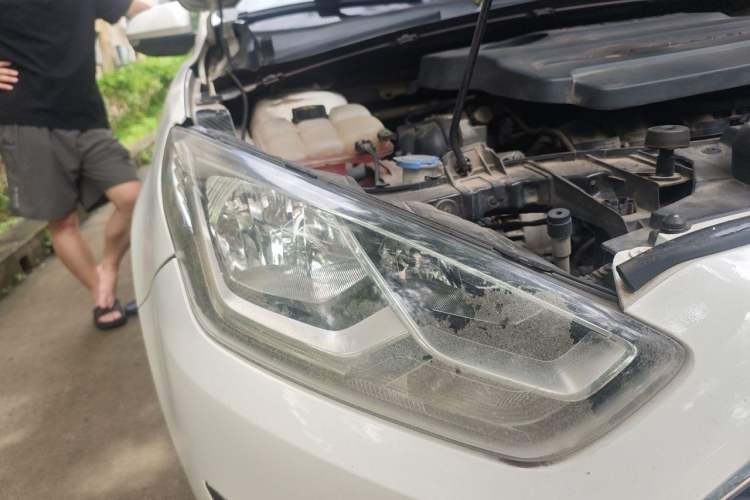 Used Ford Escort 2015 1.5L Automatic Fashion Model Right Front Headlight