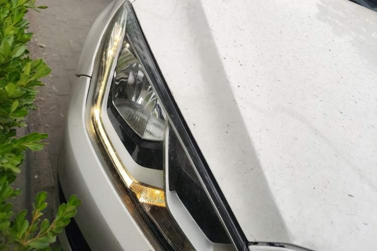 Used Ford Escort 2015 1.5L Manual Comfort Model Right Front Headlight