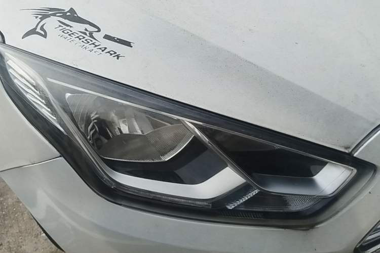 Used Ford Escort 2015 1.5L Manual Comfort Model Right Front Headlight