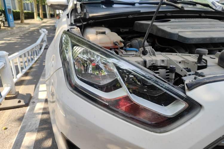 Used Ford Escort 2015 1.5L Manual Comfort Model Right Front Headlight