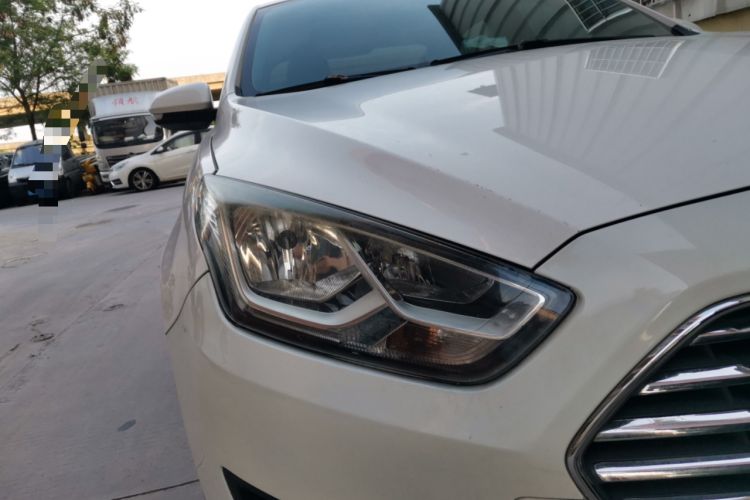 Used Ford Escort 2015 1.5L Manual Comfort Model Right Front Headlight