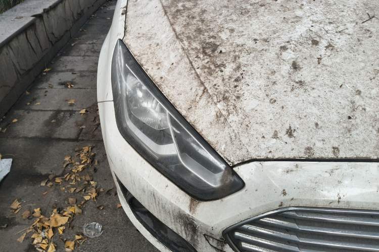 Used Ford Escort 2015 1.5L Manual Comfort Model Right Front Headlight
