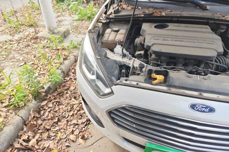 Used Ford Escort 2015 1.5L Manual Comfort Model Right Front Headlight