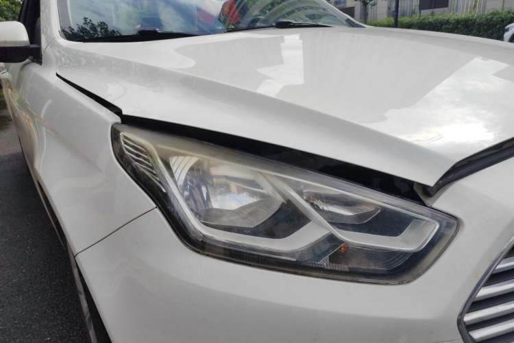 Used Ford Escort 2015 1.5L Automatic Fashion Model Right Front Headlight
