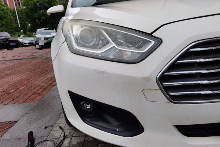 Used Ford Escort 2015 1.5L Automatic Comfort Edition Right Front Headlight