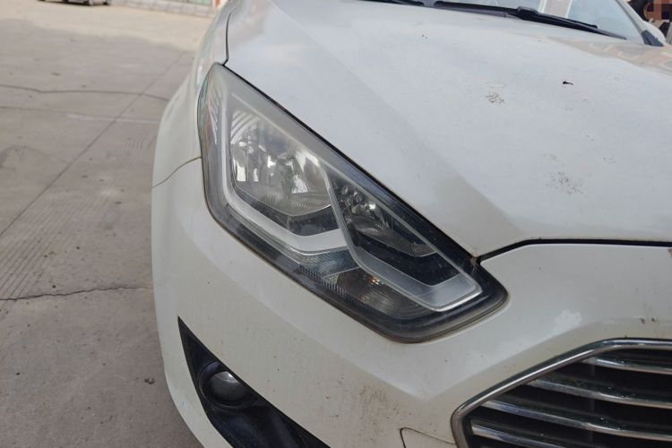Used Ford Escort 2015 1.5L Manual Comfort Model Right Front Headlight
