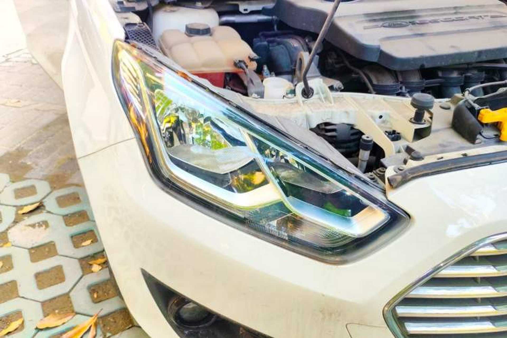Used Ford Escort 2015 1.5L Automatic Comfort Edition Right Front Headlight