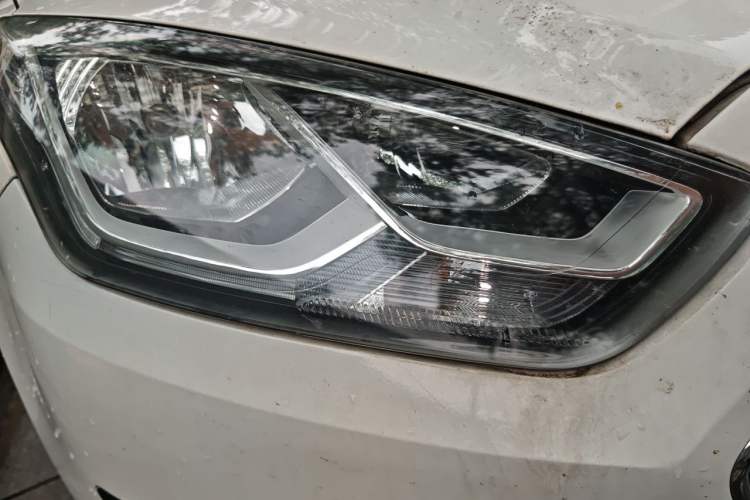Used Ford Escort 2015 1.5L Automatic Comfort Edition Right Front Headlight