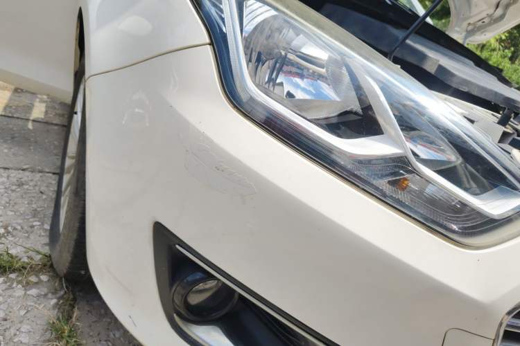 Used Ford Escort 2015 1.5L Manual Comfort Model Right Front Headlight