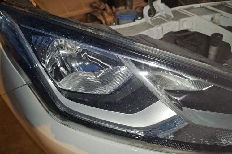 Used Ford Escort 2015 1.5L Manual Comfort Model Right Front Headlight