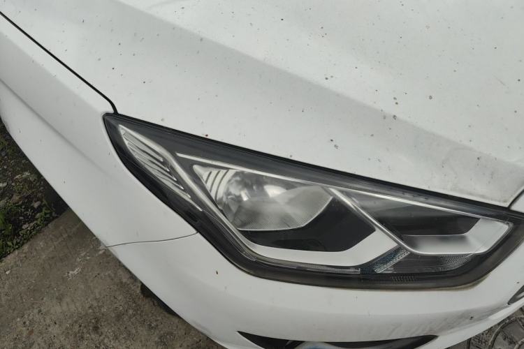 Used Ford Escort 2015 1.5L Manual Fashion Edition Right Front Headlight