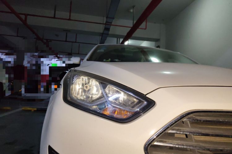 Used Ford Escort 2015 1.5L Manual Fashion Edition Right Front Headlight
