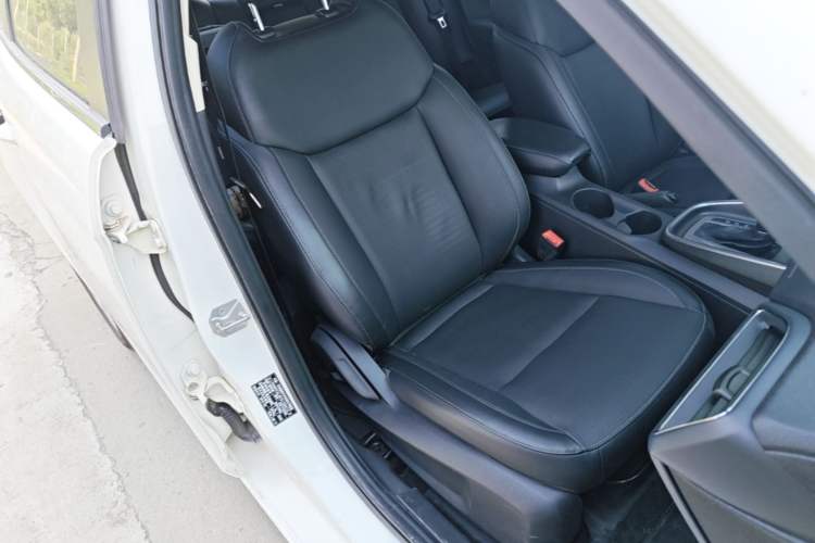 Used Ford Escort 2015 1.5L Automatic Fashion Model Right Front Seat