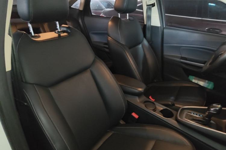 Used Ford Escort 2015 1.5L Automatic Fashion Model Right Front Seat