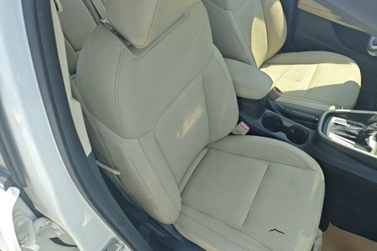 Used Ford Escort 2015 1.5L Automatic Fashion Model Right Front Seat