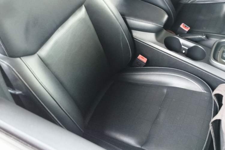 Used Ford Escort 2015 1.5L Automatic Fashion Model Right Front Seat