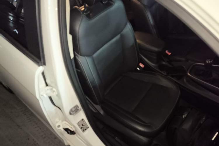 Used Ford Escort 2015 1.5L Manual Fashion Edition Right Front Seat