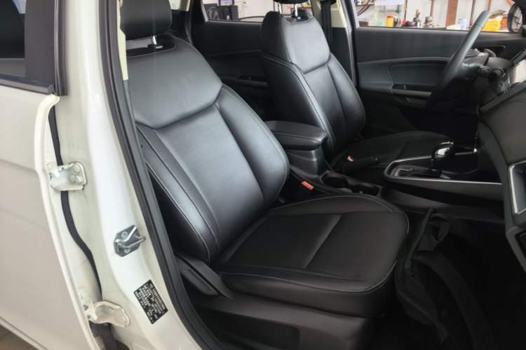 Used Ford Escort 2015 1.5L Automatic Fashion Model Right Front Seat