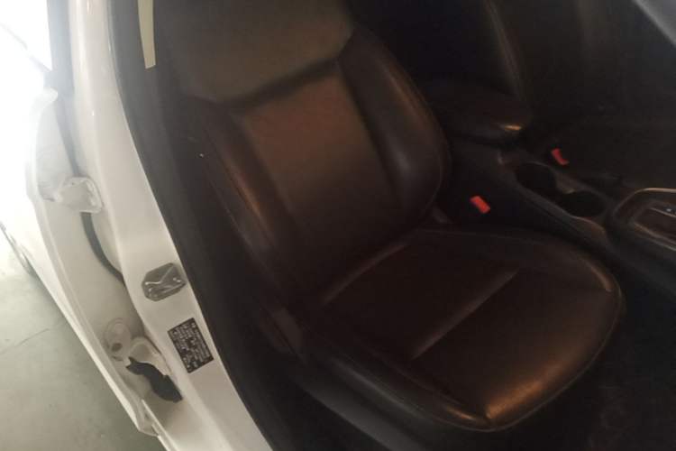 Used Ford Escort 2015 1.5L Automatic Fashion Model Right Front Seat