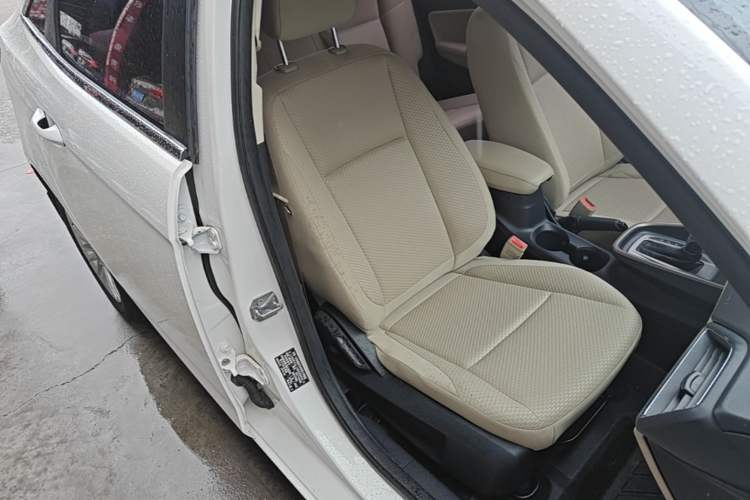 Used Ford Escort 2015 1.5L Automatic Comfort Edition Right Front Seat