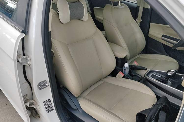 Used Ford Escort 2015 1.5L Automatic Fashion Model Right Front Seat