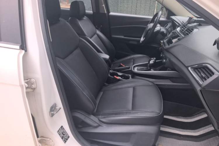 Used Ford Escort 2015 1.5L Automatic Fashion Model Right Front Seat
