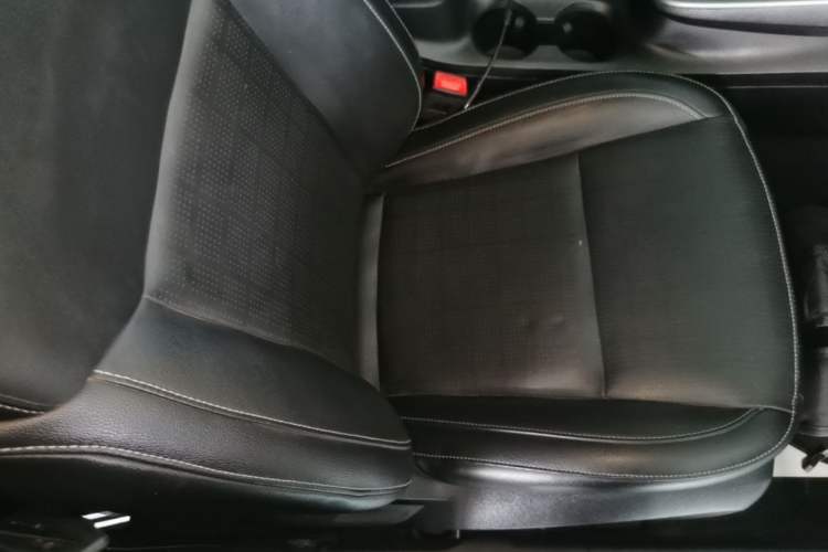 Used Ford Escort 2015 1.5L Automatic Fashion Model Right Front Seat