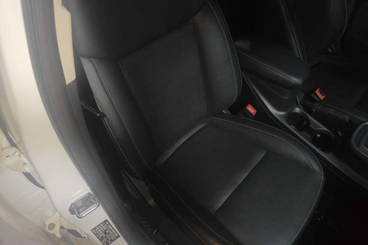 Used Ford Escort 2015 1.5L Automatic Fashion Model Right Front Seat