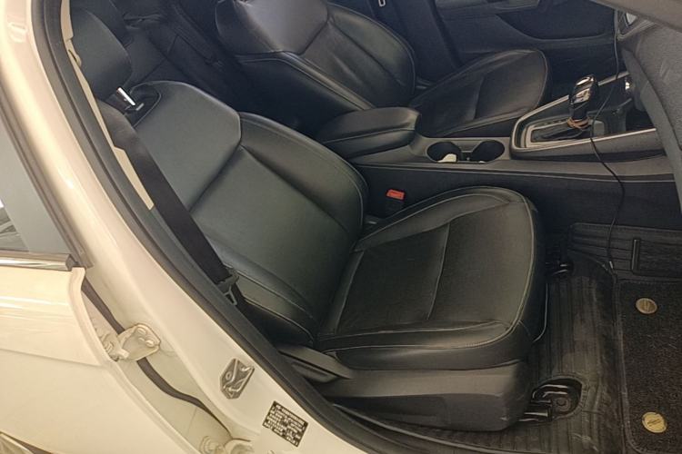 Used Ford Escort 2015 1.5L Automatic Fashion Model Right Front Seat
