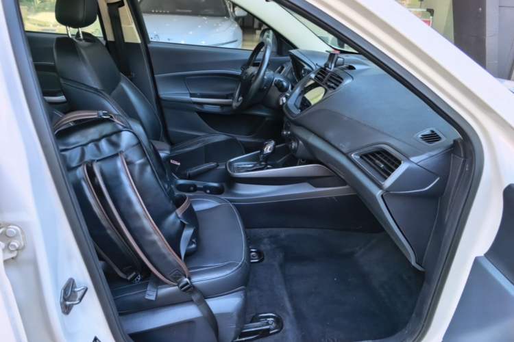 Used Ford Escort 2015 1.5L Automatic Fashion Model Right Front Seat