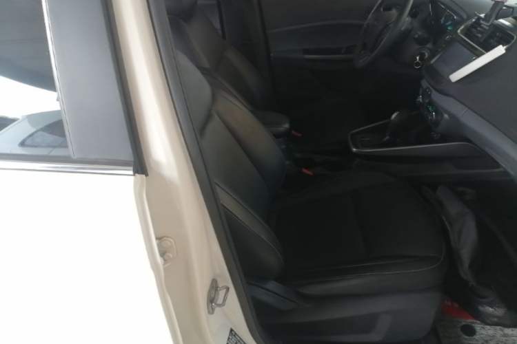 Used Ford Escort 2015 1.5L Automatic Fashion Model Right Front Seat