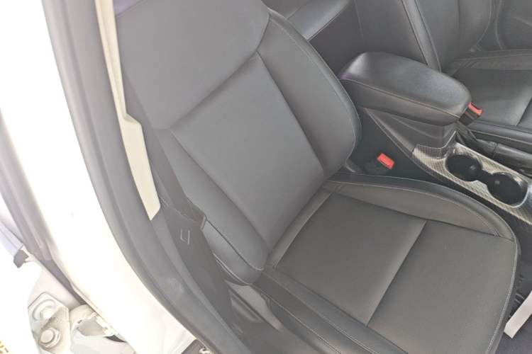 Used Ford Escort 2015 1.5L Automatic Fashion Model Right Front Seat