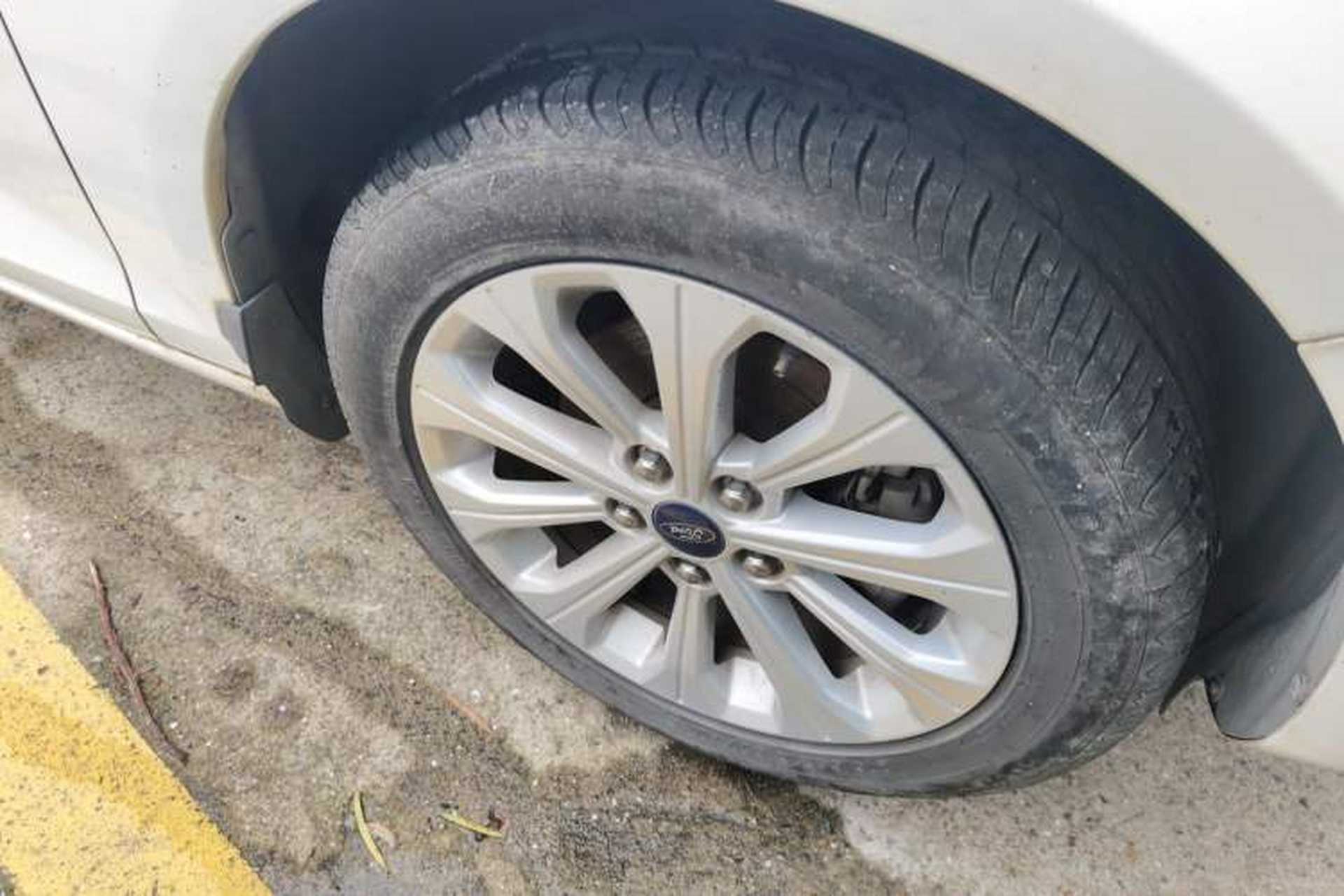 Used Ford Escort 2015 1.5L Manual Fashion Edition Right Front Wheel Hub