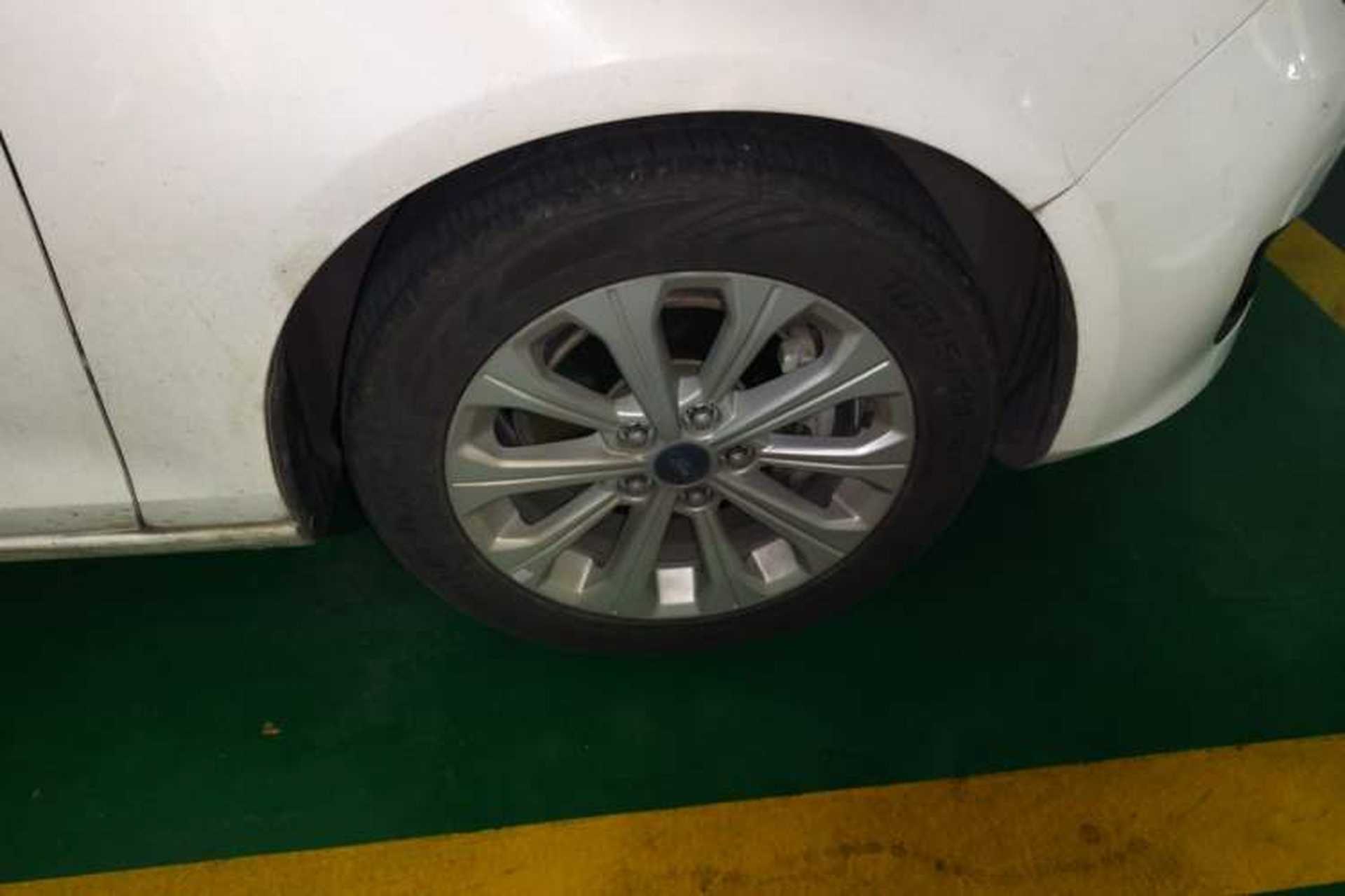 Used Ford Escort 2015 1.5L Automatic Fashion Model Right Front Wheel Hub