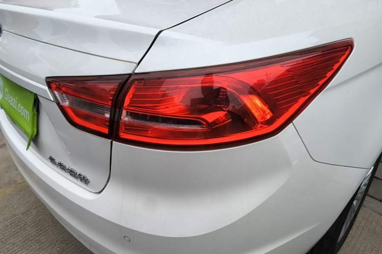 Used Ford Escort 2015 1.5L Automatic Comfort Edition Right Rear Taillight
