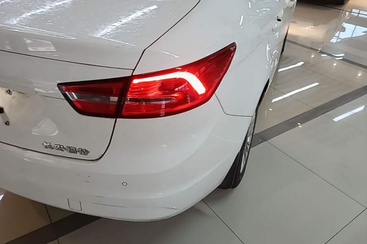 Used Ford Escort 2015 1.5L Automatic Comfort Edition Right Rear Taillight