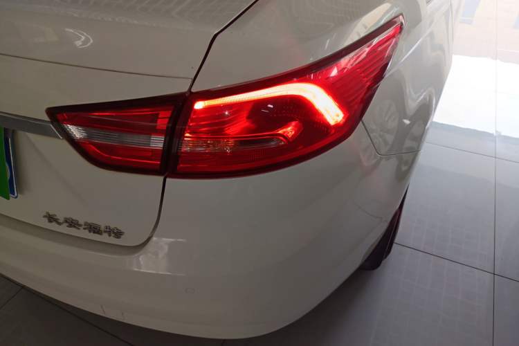 Used Ford Escort 2015 1.5L Automatic Fashion Model Right Rear Taillight
