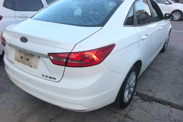 Used Ford Escort 2015 1.5L Automatic Fashion Model Right Rear Taillight