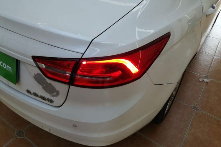Used Ford Escort 2015 1.5L Automatic Comfort Edition Right Rear Taillight