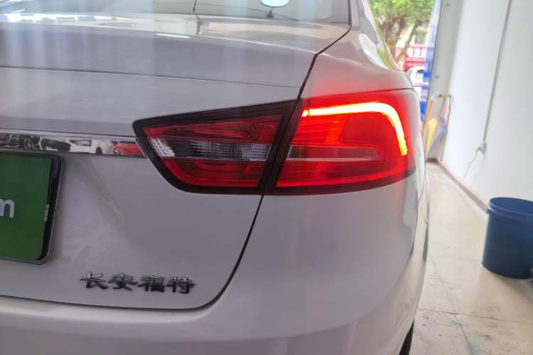 Used Ford Escort 2015 1.5L Automatic Fashion Model Right Rear Taillight