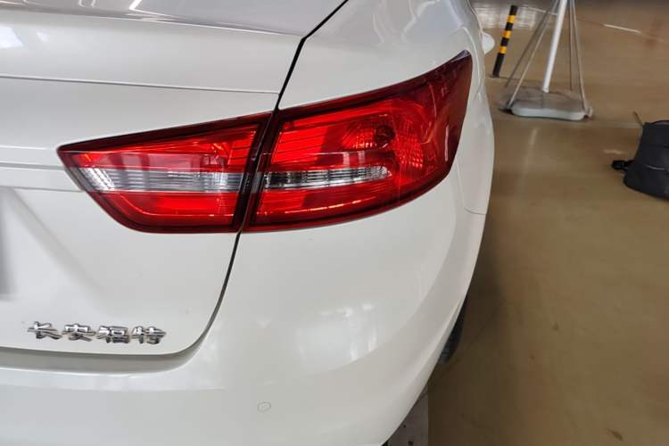 Used Ford Escort 2015 1.5L Automatic Comfort Edition Right Rear Taillight