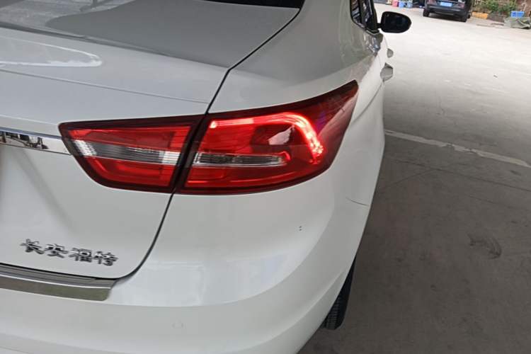 Used Ford Escort 2015 1.5L Manual Fashion Edition Right Rear Taillight